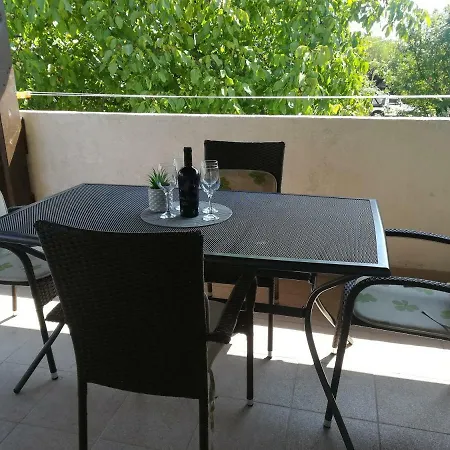 Apartman Leo Apartman *